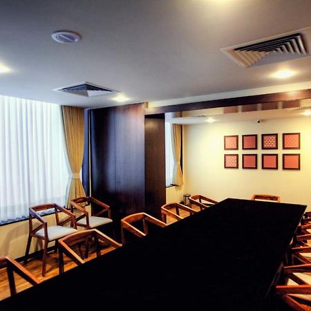 Minla Hotel Bangalore Ngoại thất bức ảnh