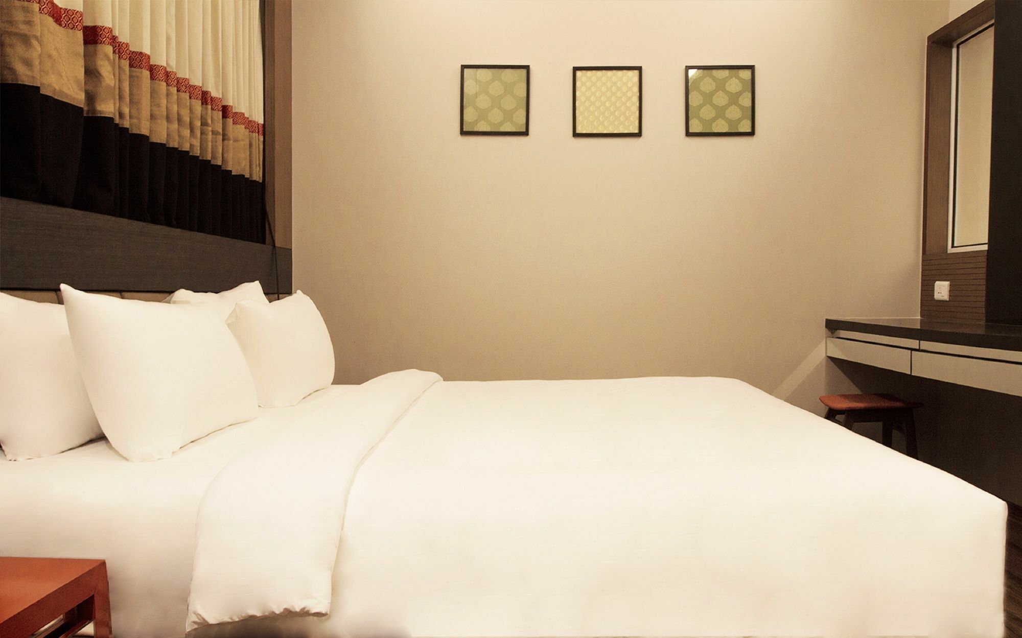 Minla Hotel Bangalore Ngoại thất bức ảnh