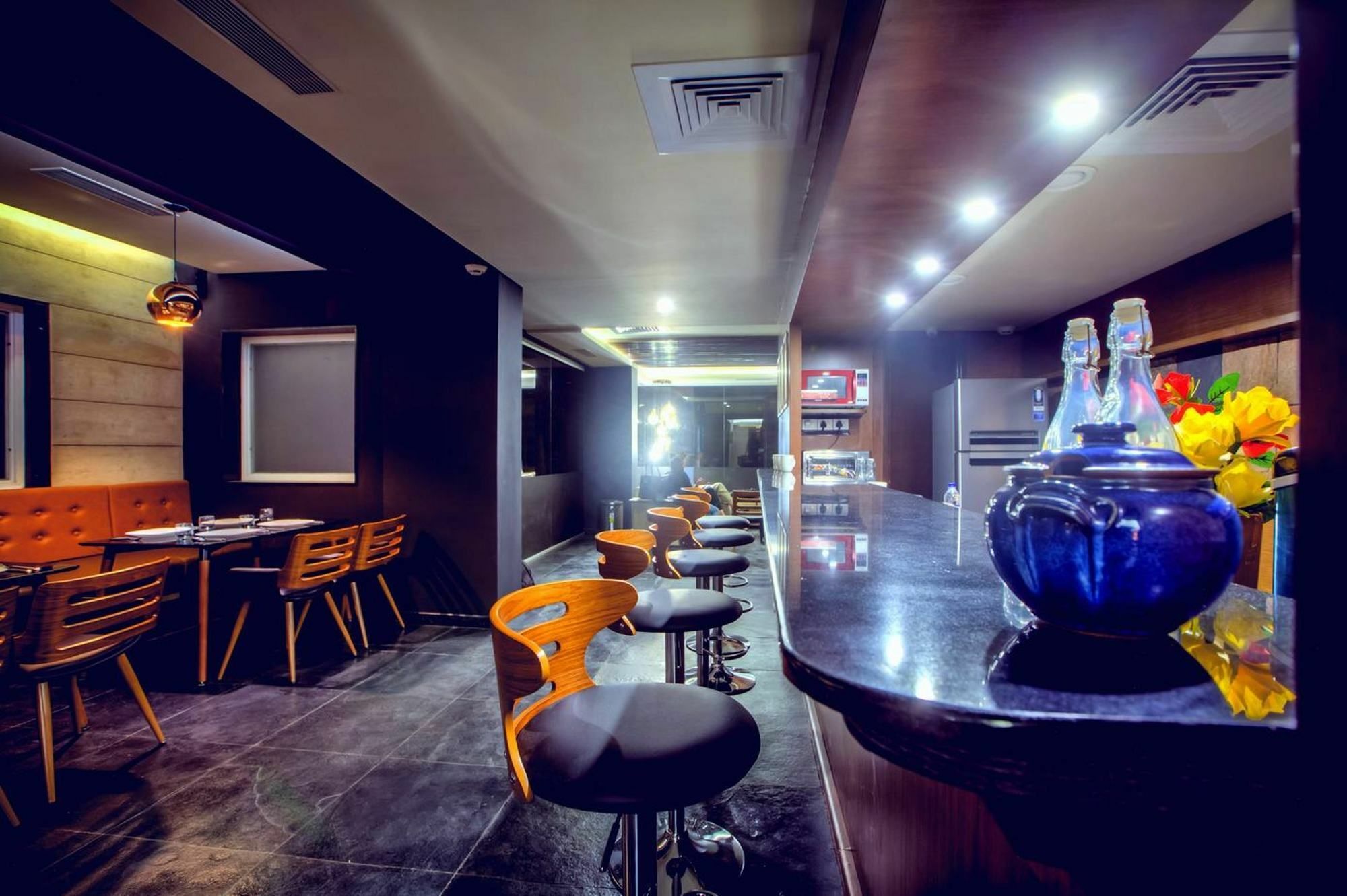 Minla Hotel Bangalore Ngoại thất bức ảnh