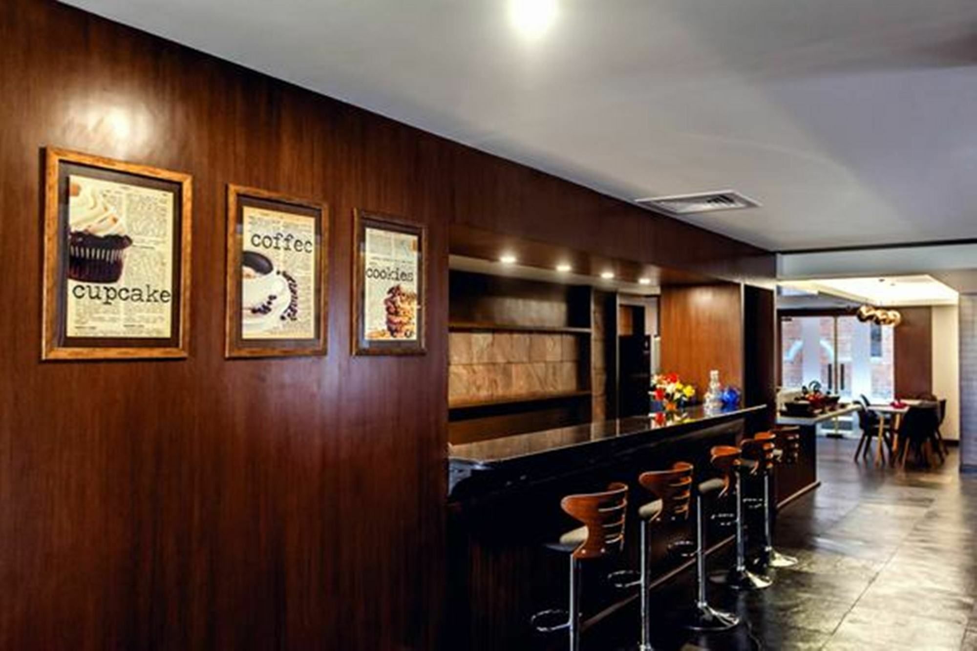 Minla Hotel Bangalore Ngoại thất bức ảnh