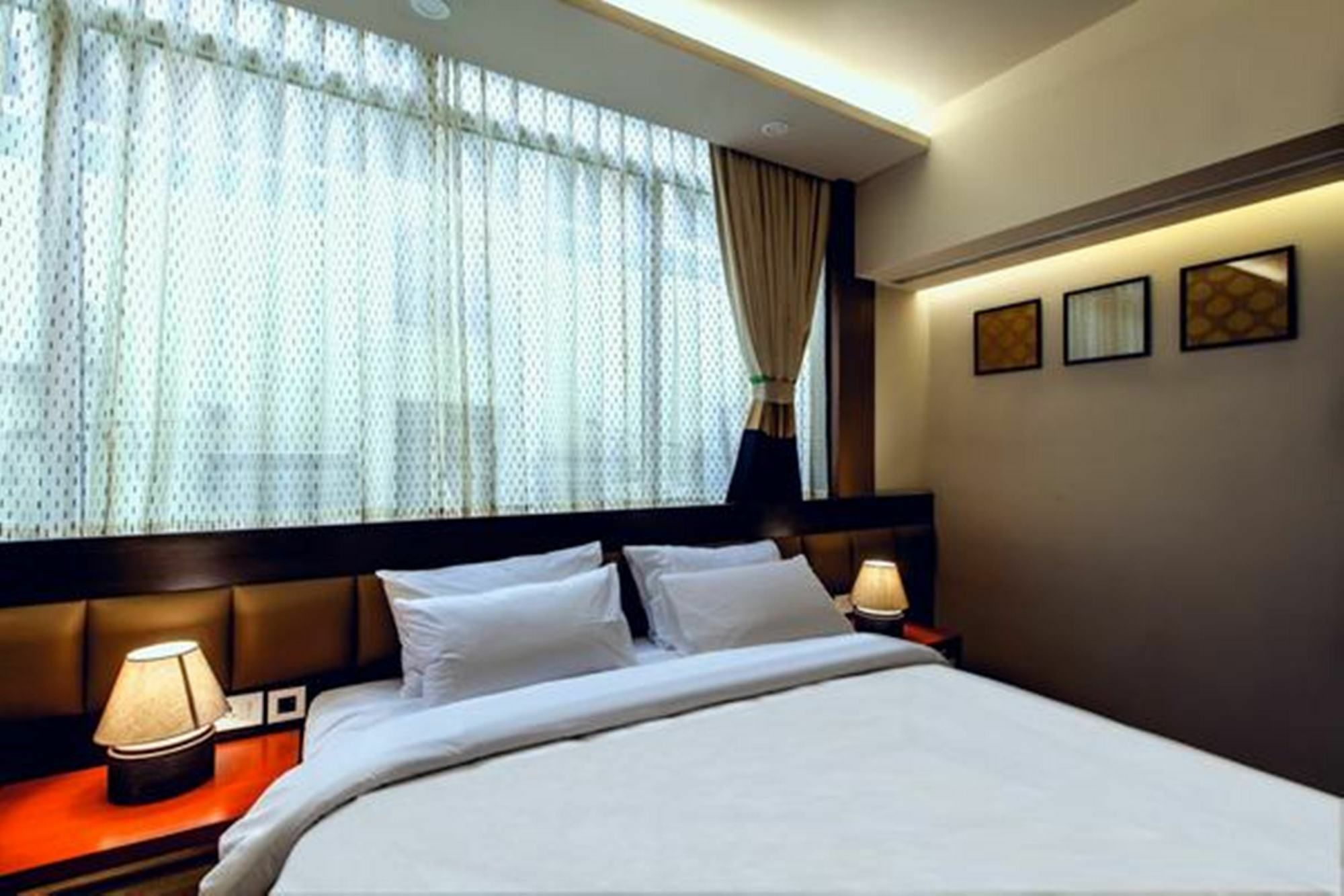 Minla Hotel Bangalore Ngoại thất bức ảnh