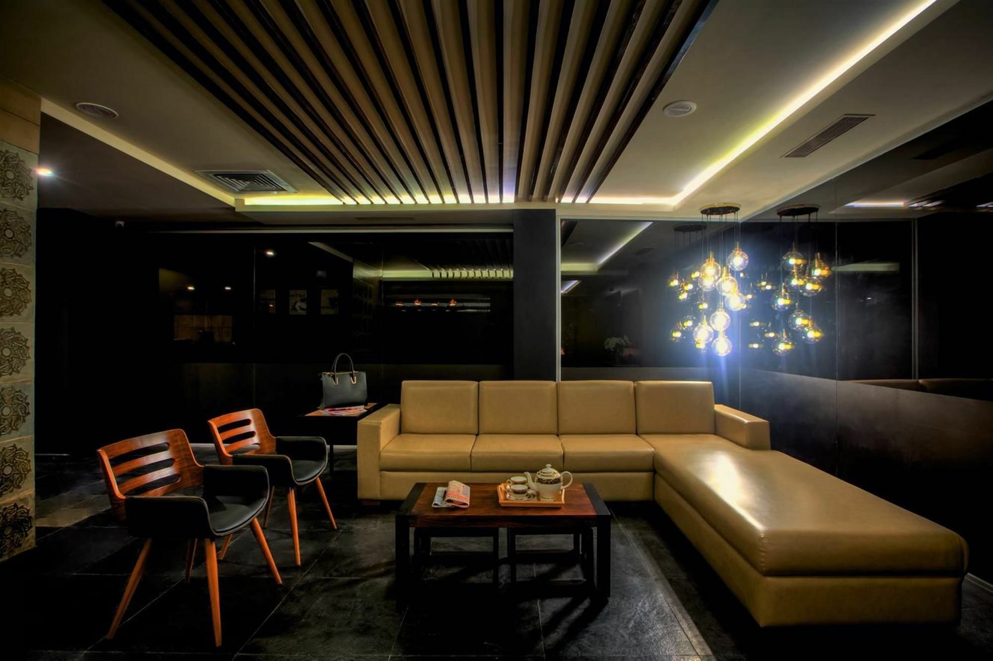 Minla Hotel Bangalore Ngoại thất bức ảnh