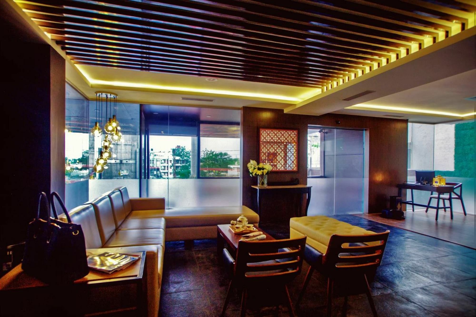 Minla Hotel Bangalore Ngoại thất bức ảnh